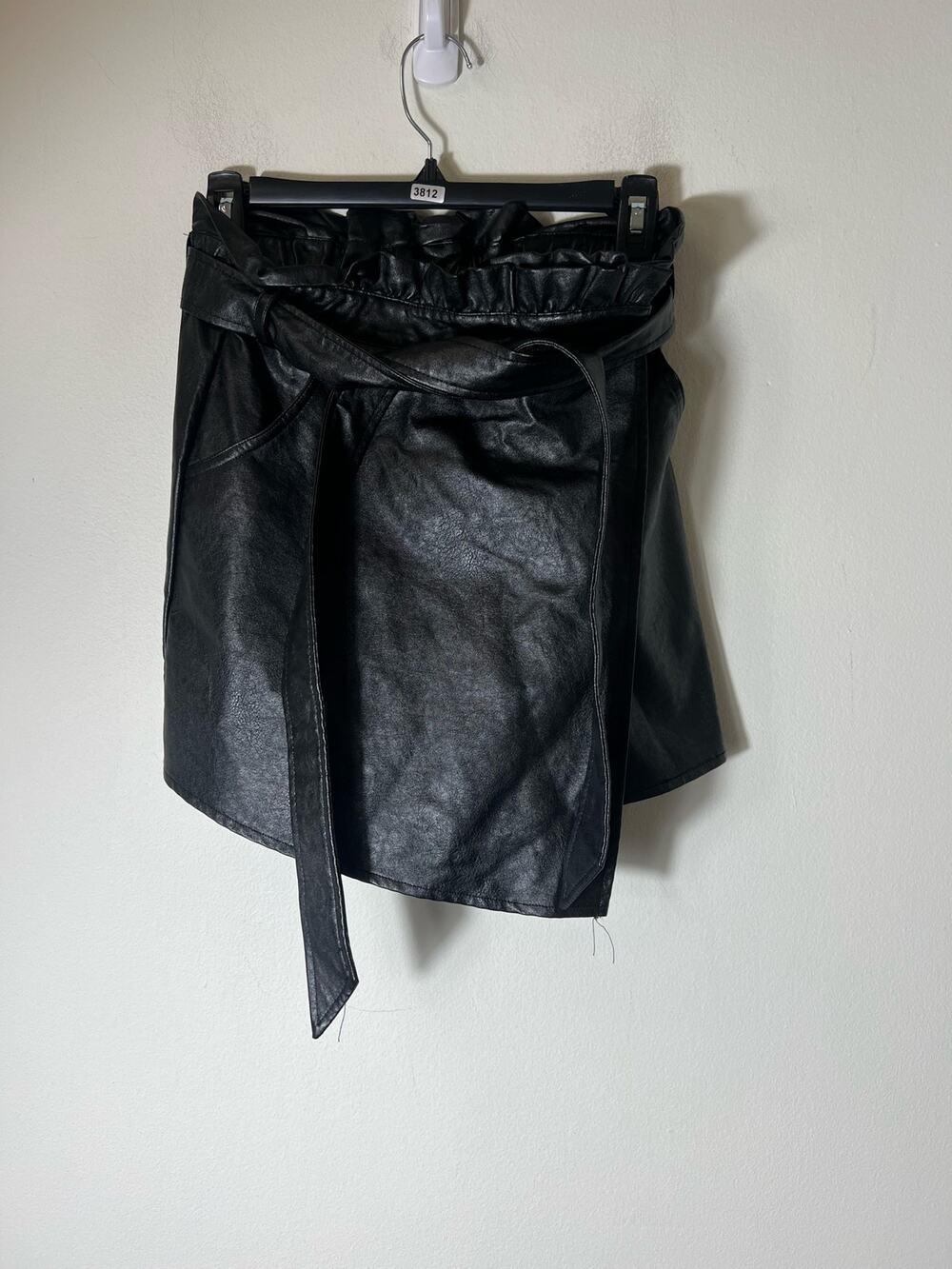 Blue Blush Black Faux Leather Skort Sz M